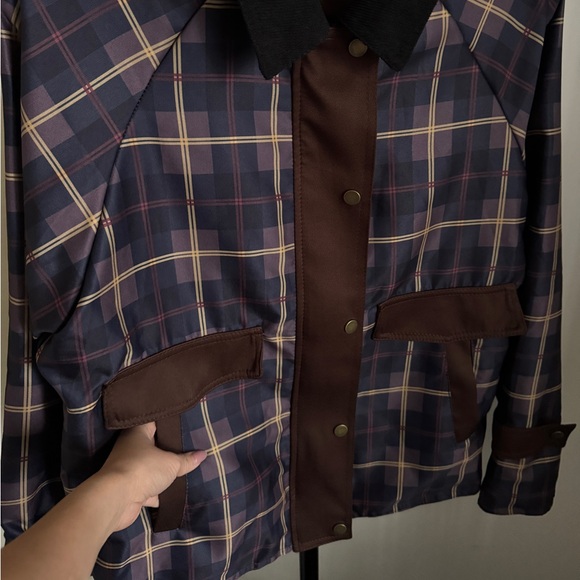 Lightweight Plaid Jacket with Brown Accents - Picture 2 of 11